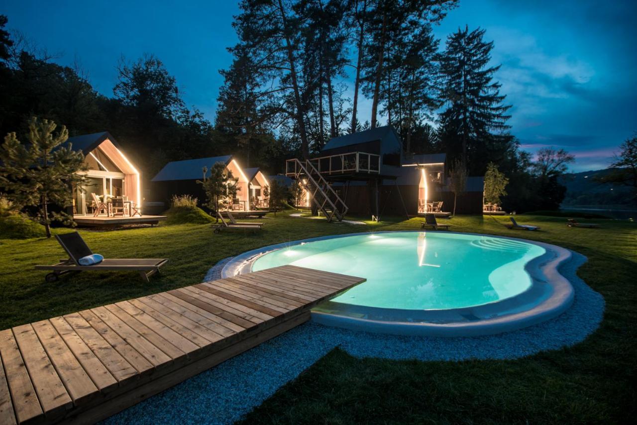 Luxury Glamping Chocolate Village Máribor Exterior foto