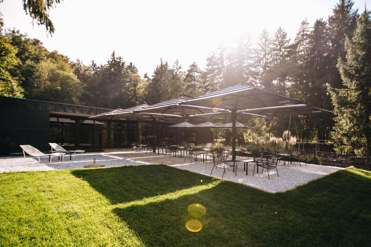 Luxury Glamping Chocolate Village Máribor Exterior foto